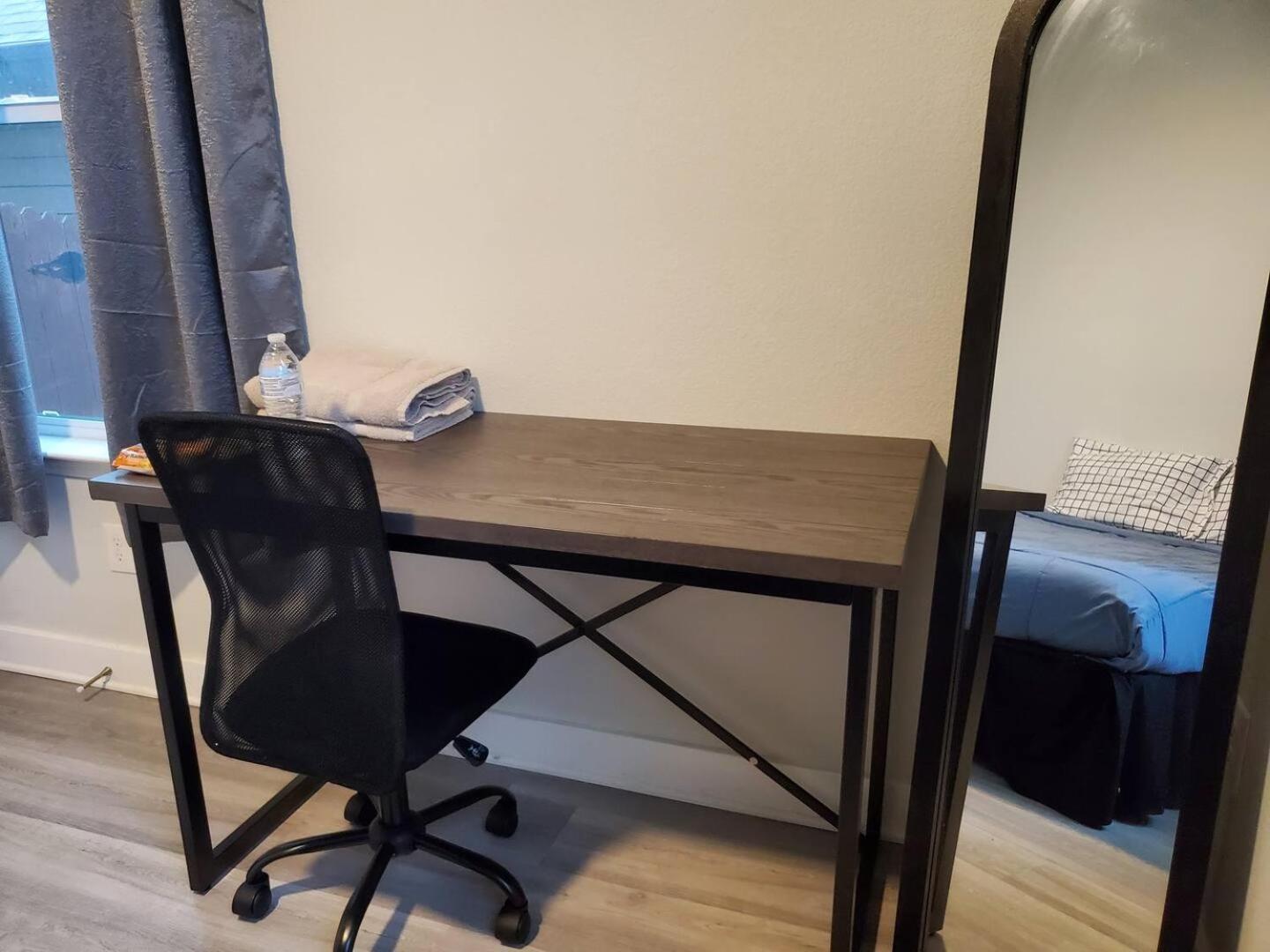 Private #2 Near Mckinney Falls & Airport * Austin