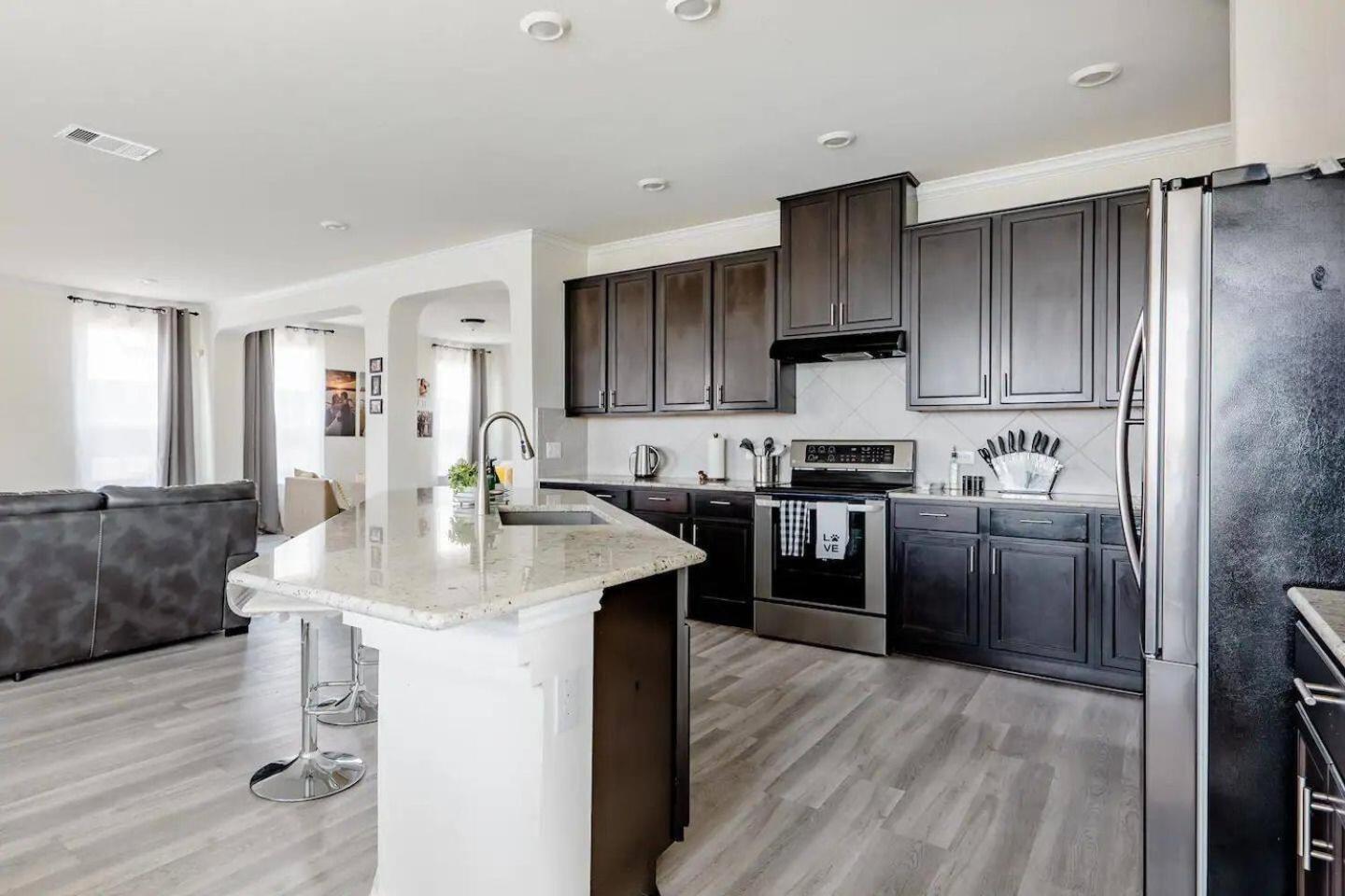 Private #2 Near Mckinney Falls & Airport * Austin