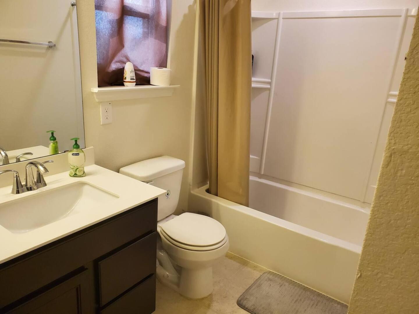 Casa vacanze Private #2 Near Mckinney Falls & Airport *